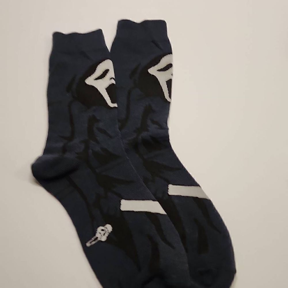 NWOT Men's (unisex) Ghost Face Socks Size 7-10